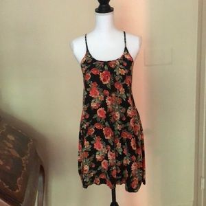 Sleeveless Rose Crotchet Back Dress